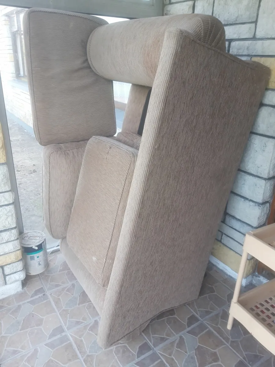 3 piece + 2seater + armchair FREE NEAR LISSARDA - Image 4