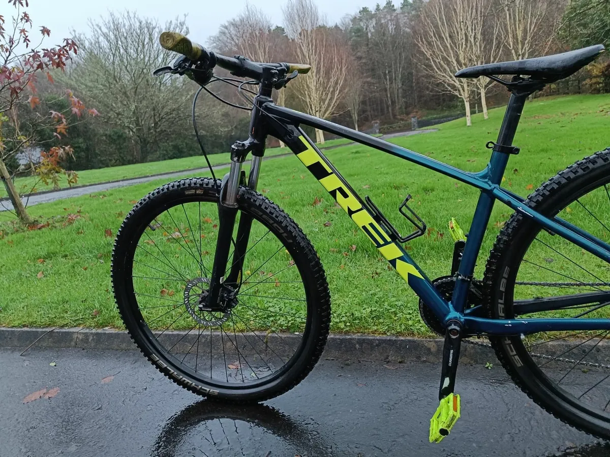 Trek marlin 5 bike - Image 3