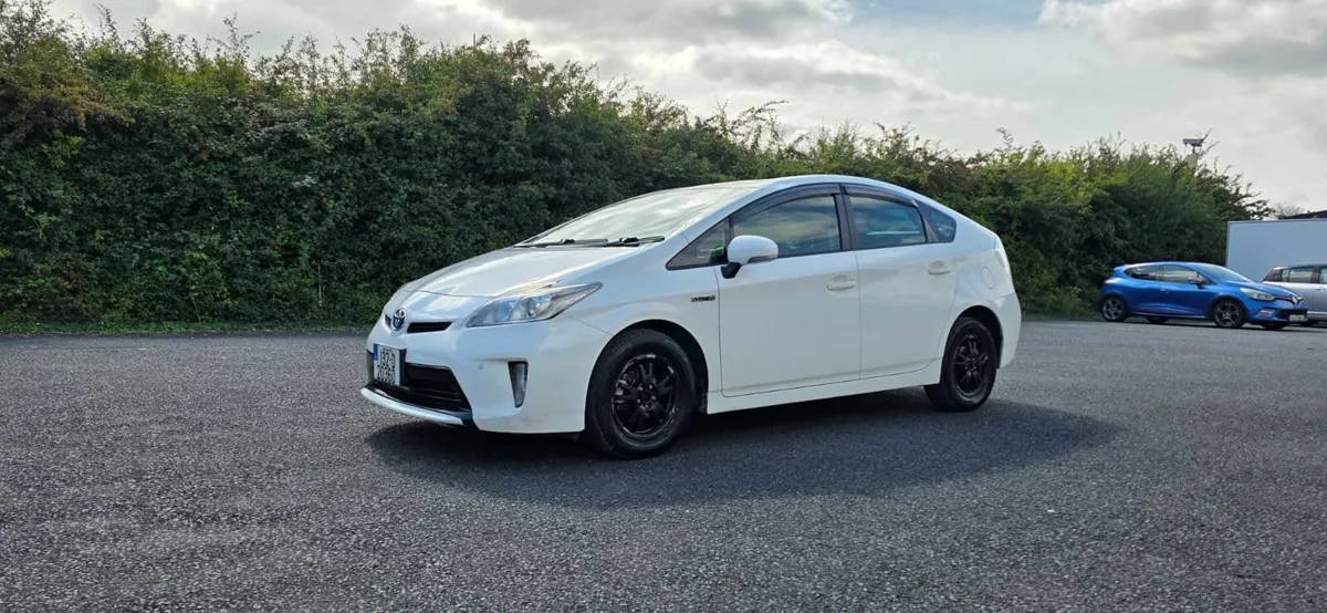 Toyota Prius 2013 - Image 1