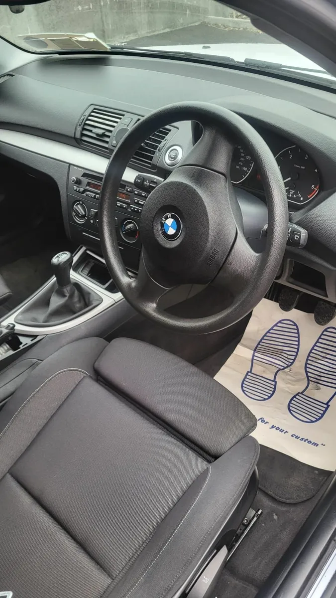 BMW 1-Series 2010 - Image 4
