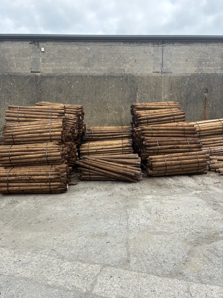Fencing supplies - Image 1