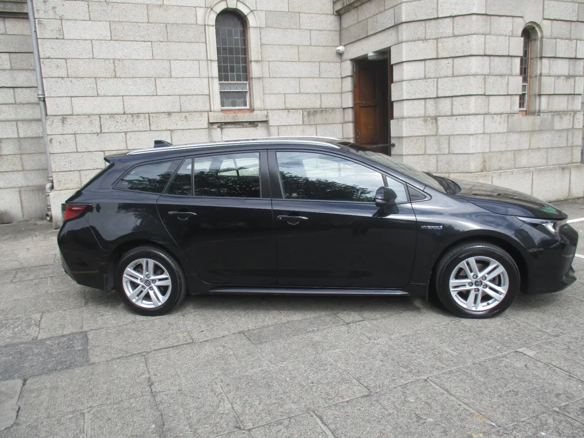 2019 TOYOTA COROLLA 1.8 LUNA HYBRID EST - Image 2