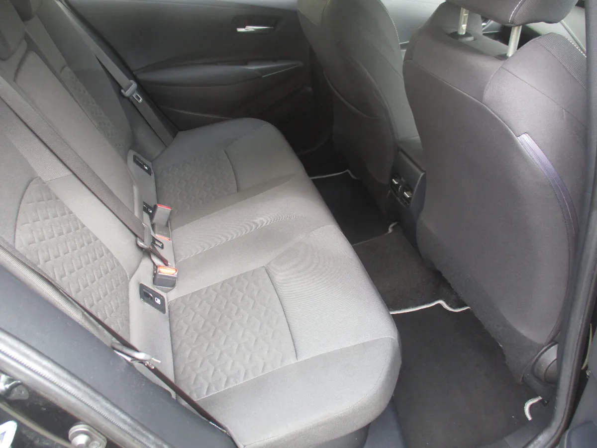 2019 TOYOTA COROLLA 1.8 LUNA HYBRID EST - Image 4