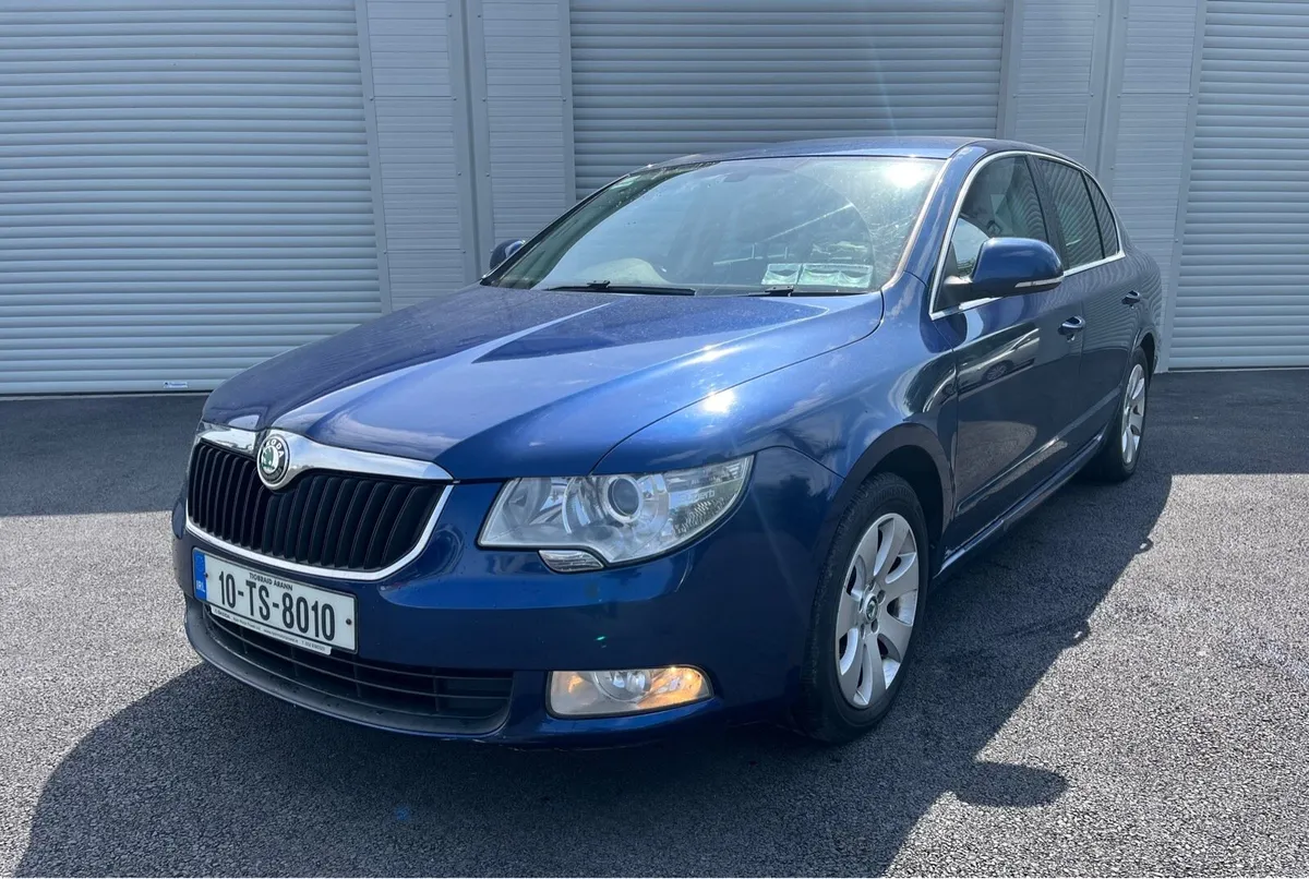 SKODA SUPERB 1.9 GREENLINE 5DR TDI - Image 2