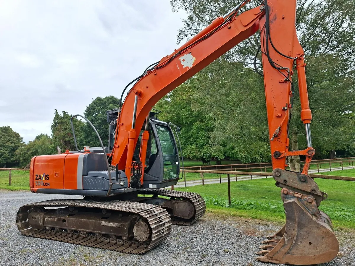 Hitachi ZX130-3 Excavator - Image 4