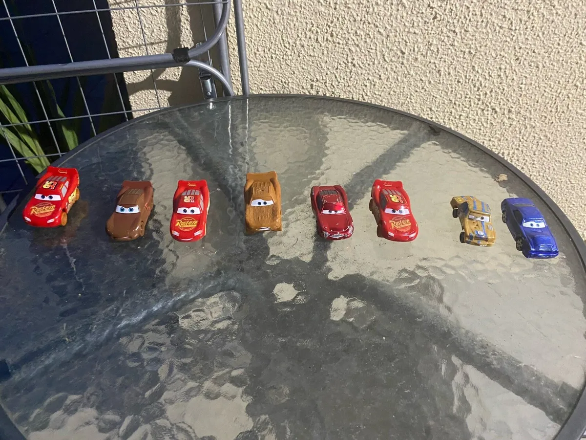 Toy cars - Image 1
