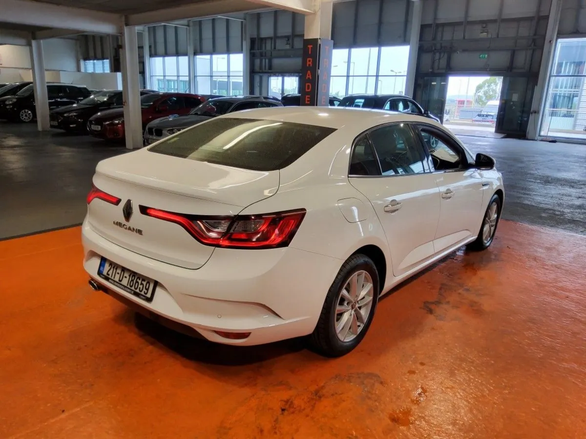 Renault Megane 1.5 Blue dCi 115 EDC Play GC - Image 3