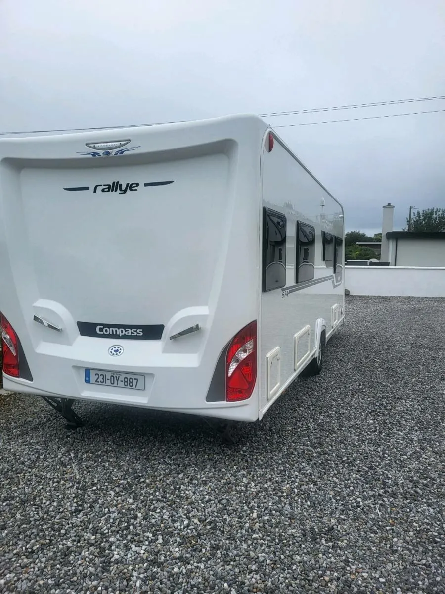 Caravan - Image 2