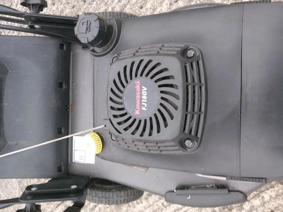 Weibang self drive lawnmower - Image 3