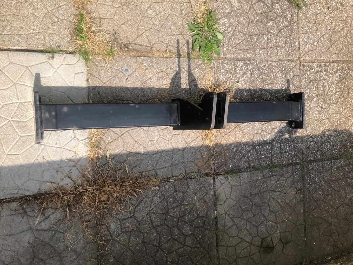 Tow bar - Image 1