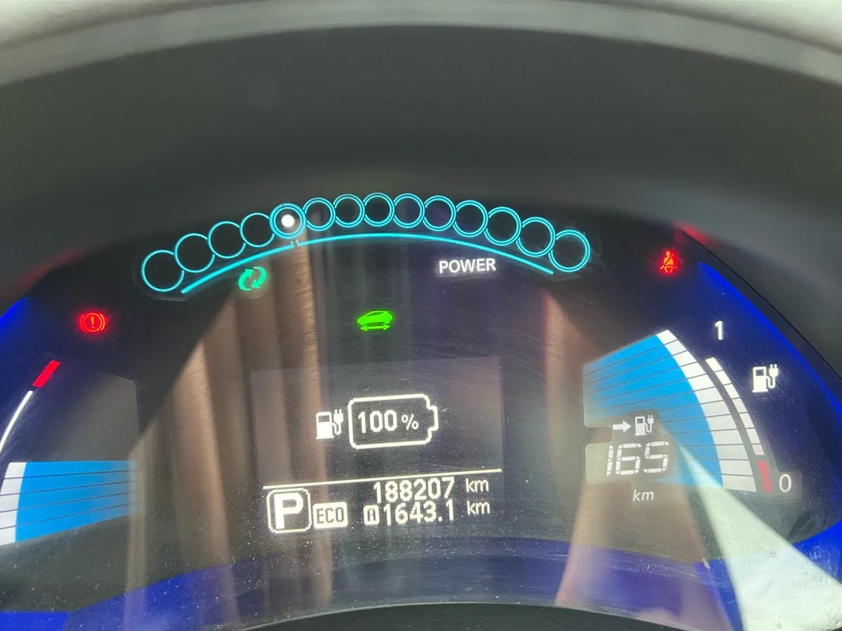 172 Nissan Leaf Accenta 30Kwh  - NCT 09/2027 - Image 4