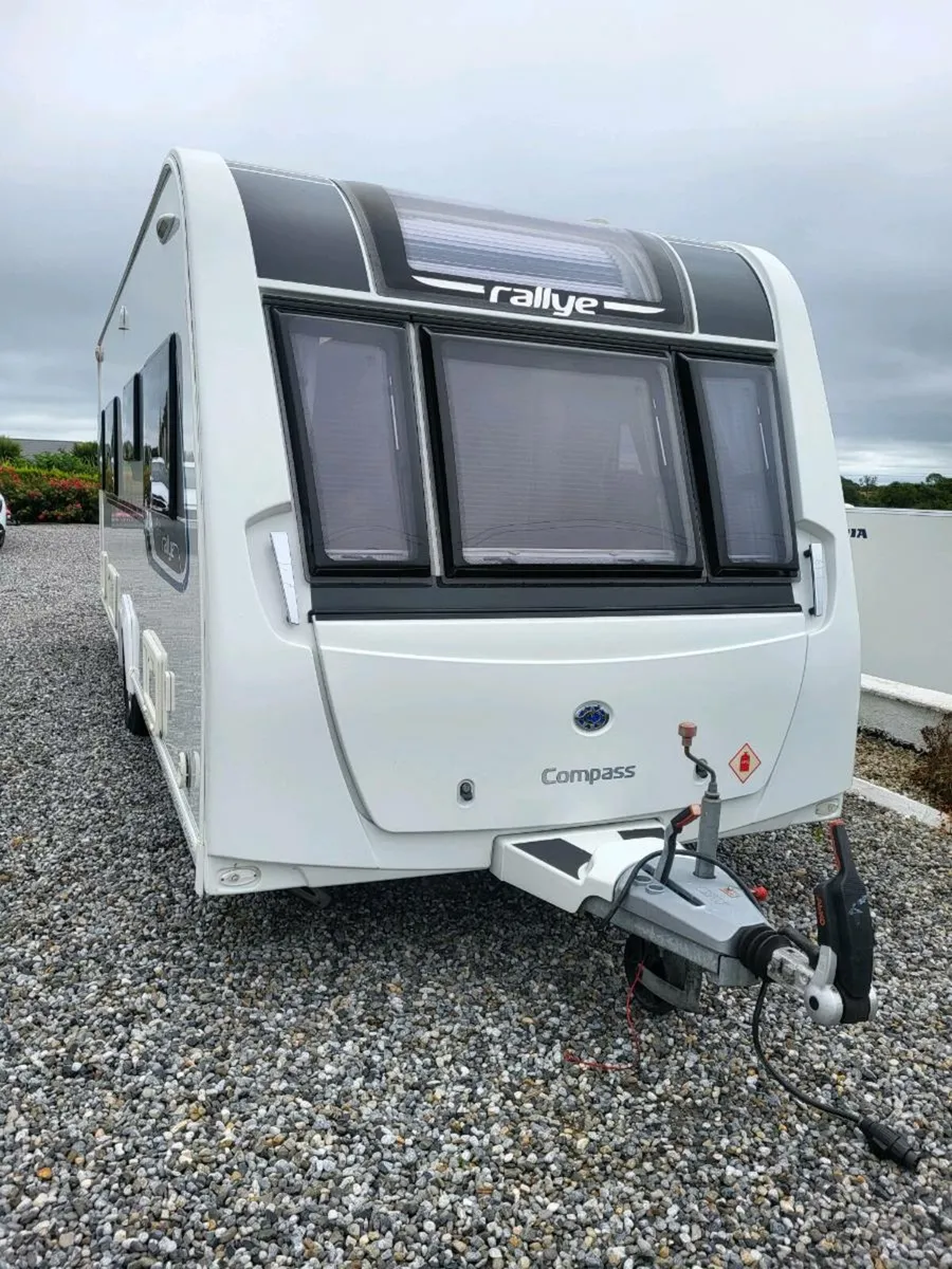 Caravan - Image 1