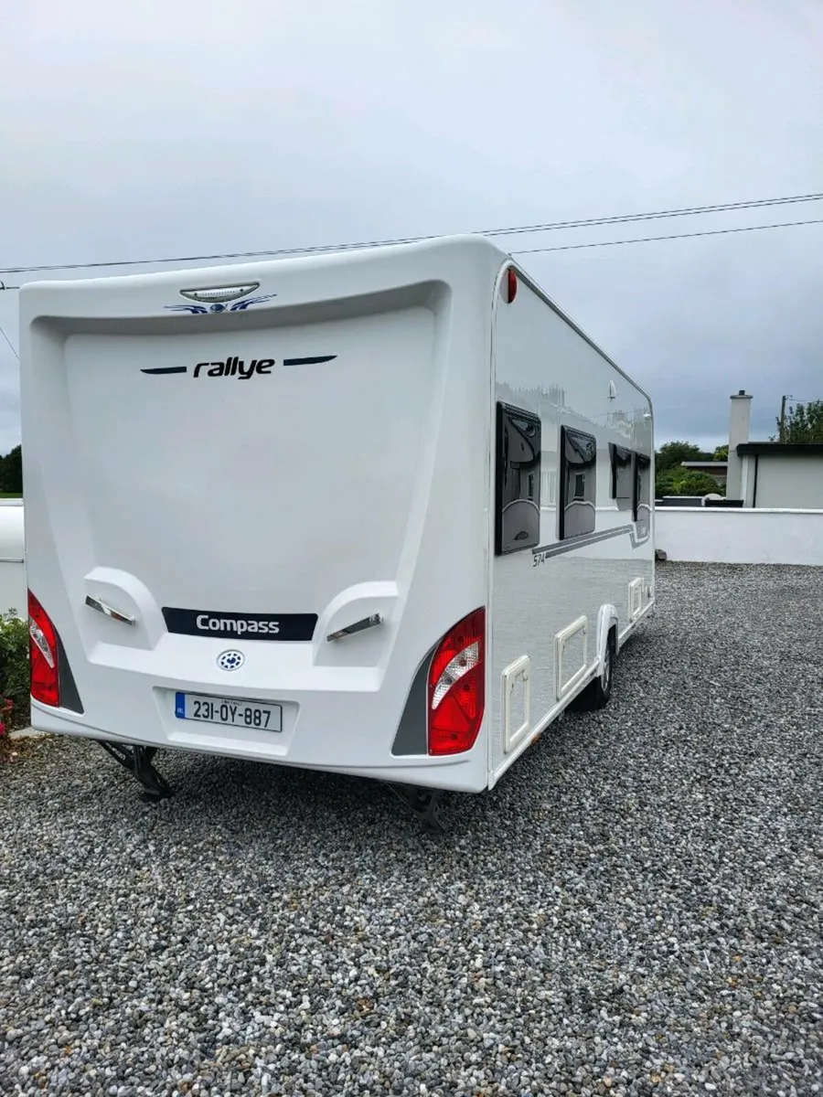 Caravan - Image 2