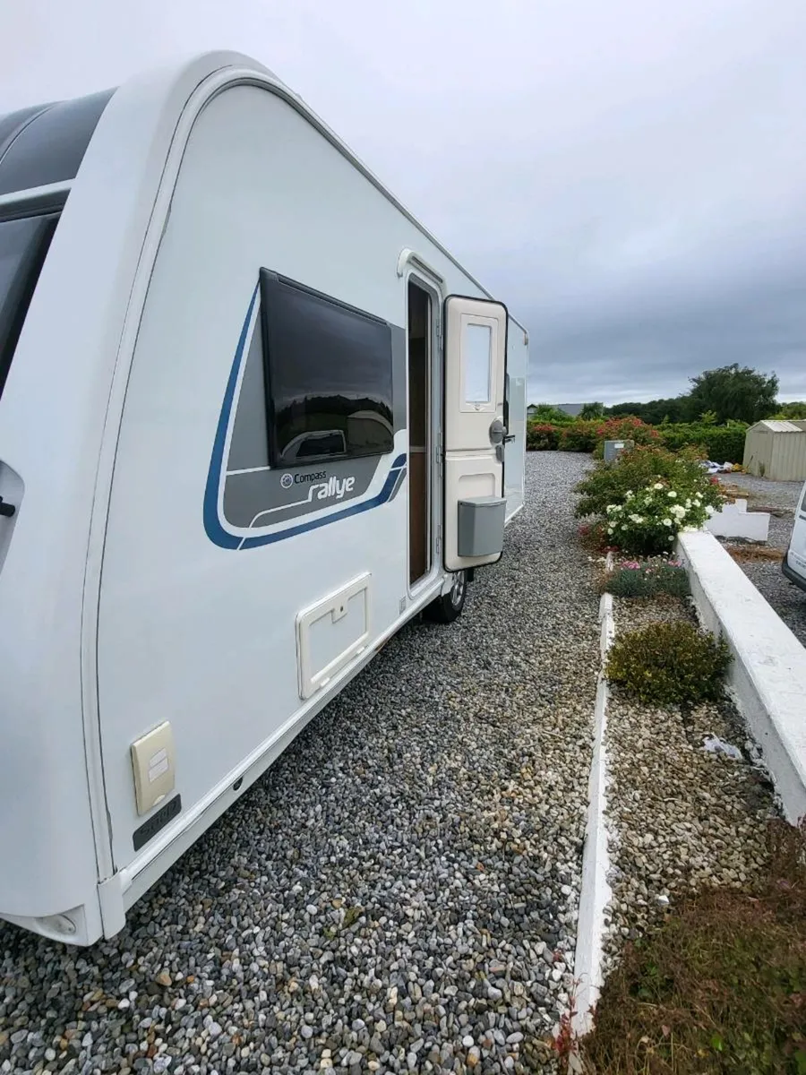 Caravan - Image 3
