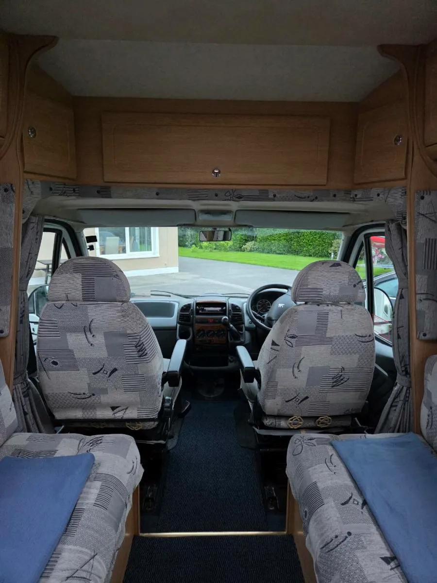 Camper Van Peugeot Boxer - Image 2