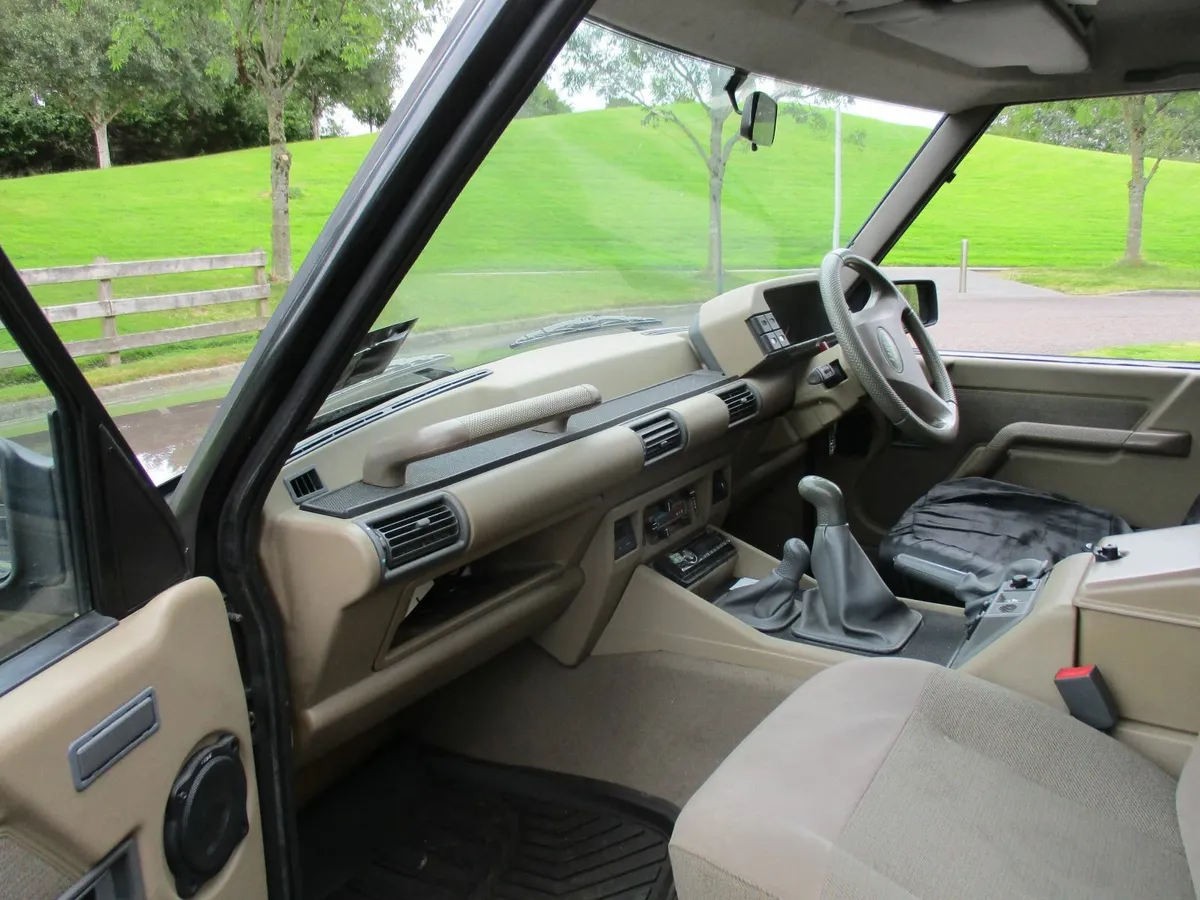 Land Rover Discovery 1991 - Image 3