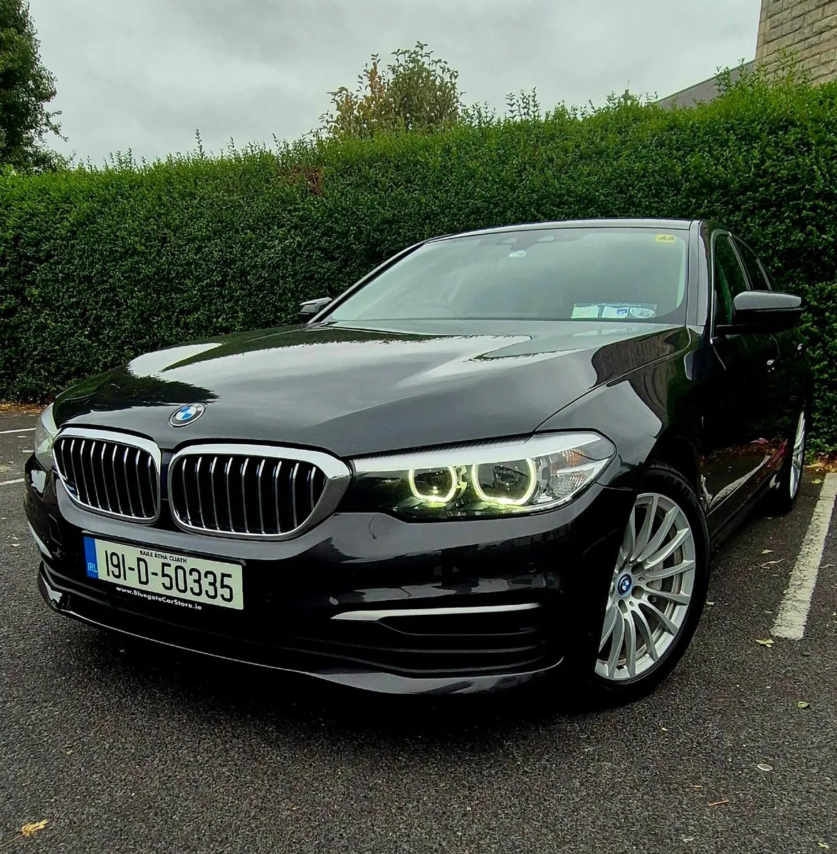 BMW 5-Series 2019 - Image 1