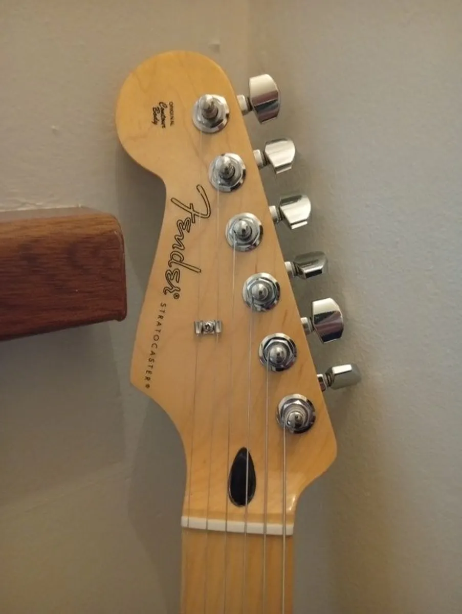 Fender player Stratocaster left handed - Image 3