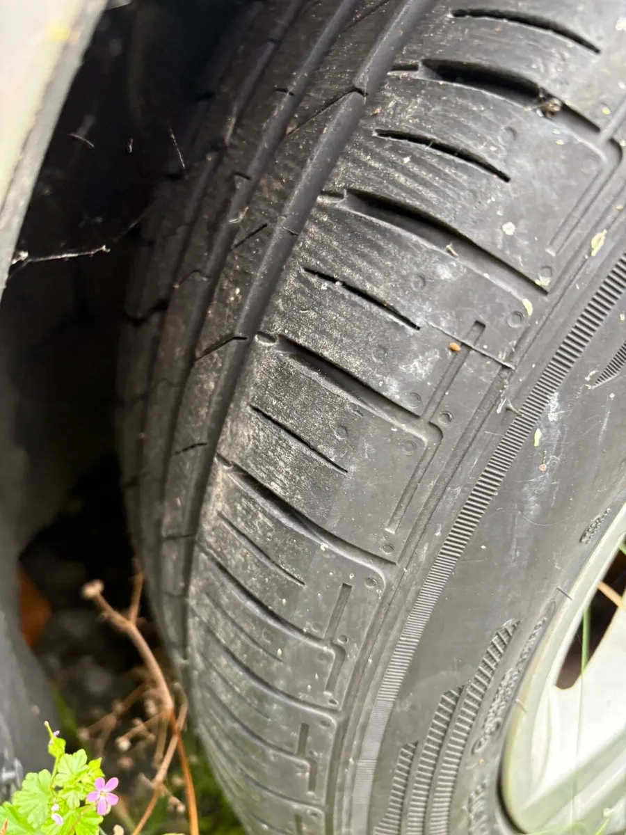 Bmw 320d SE 2011  t chain snapped - Image 3