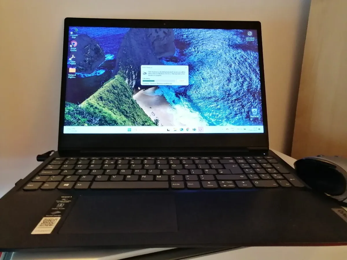 Laptop - Image 1