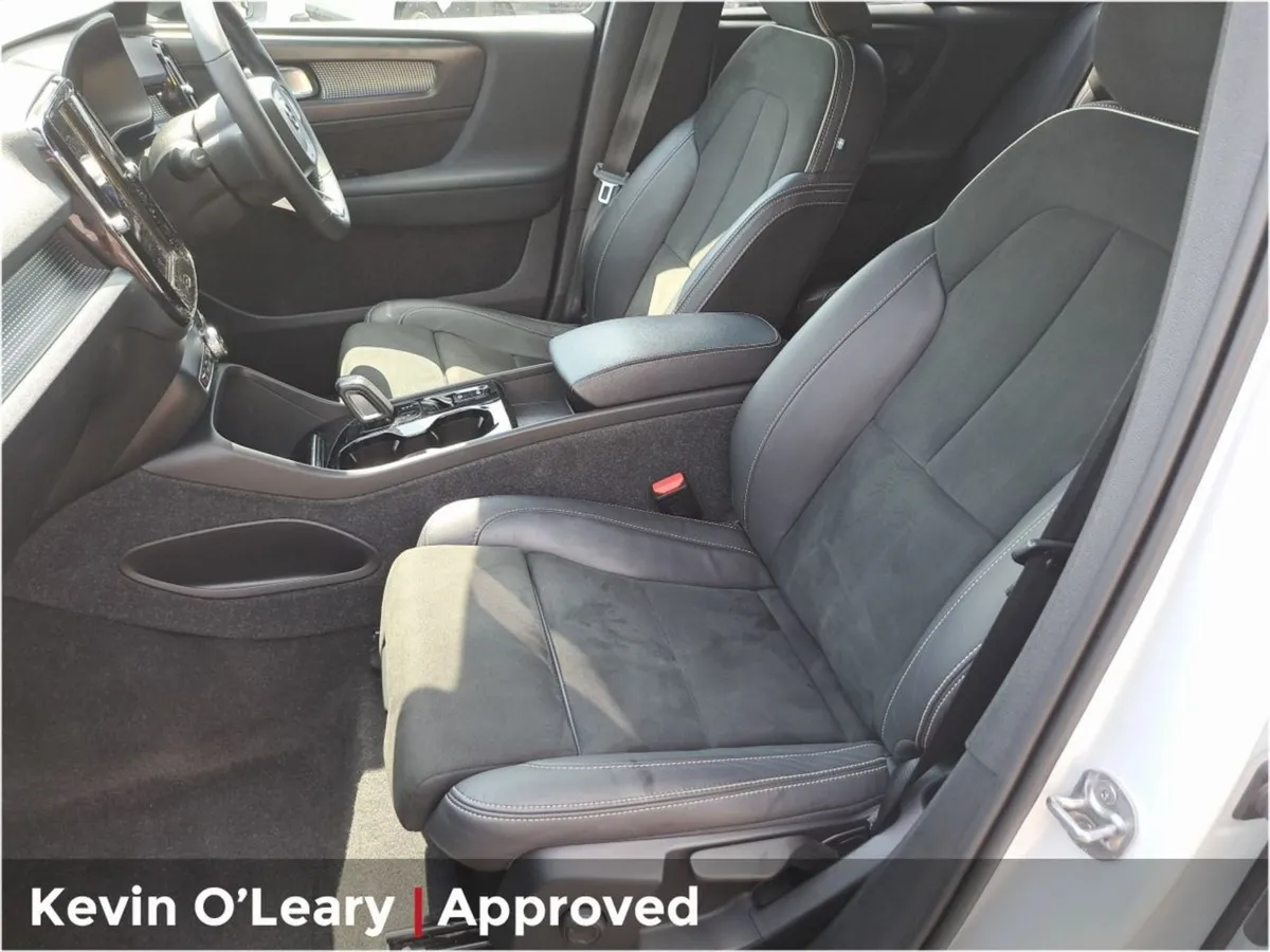 Volvo XC40 T5 Recharge R-design Pro Phev - Image 4