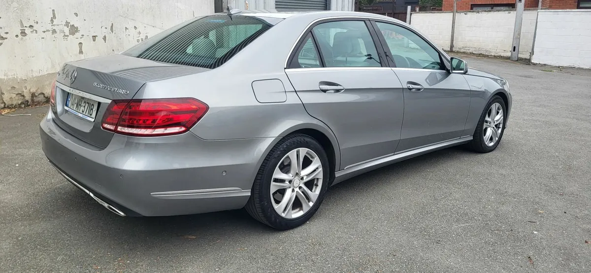 2014 Mercedes E300 Diesel Hybrid - Image 2