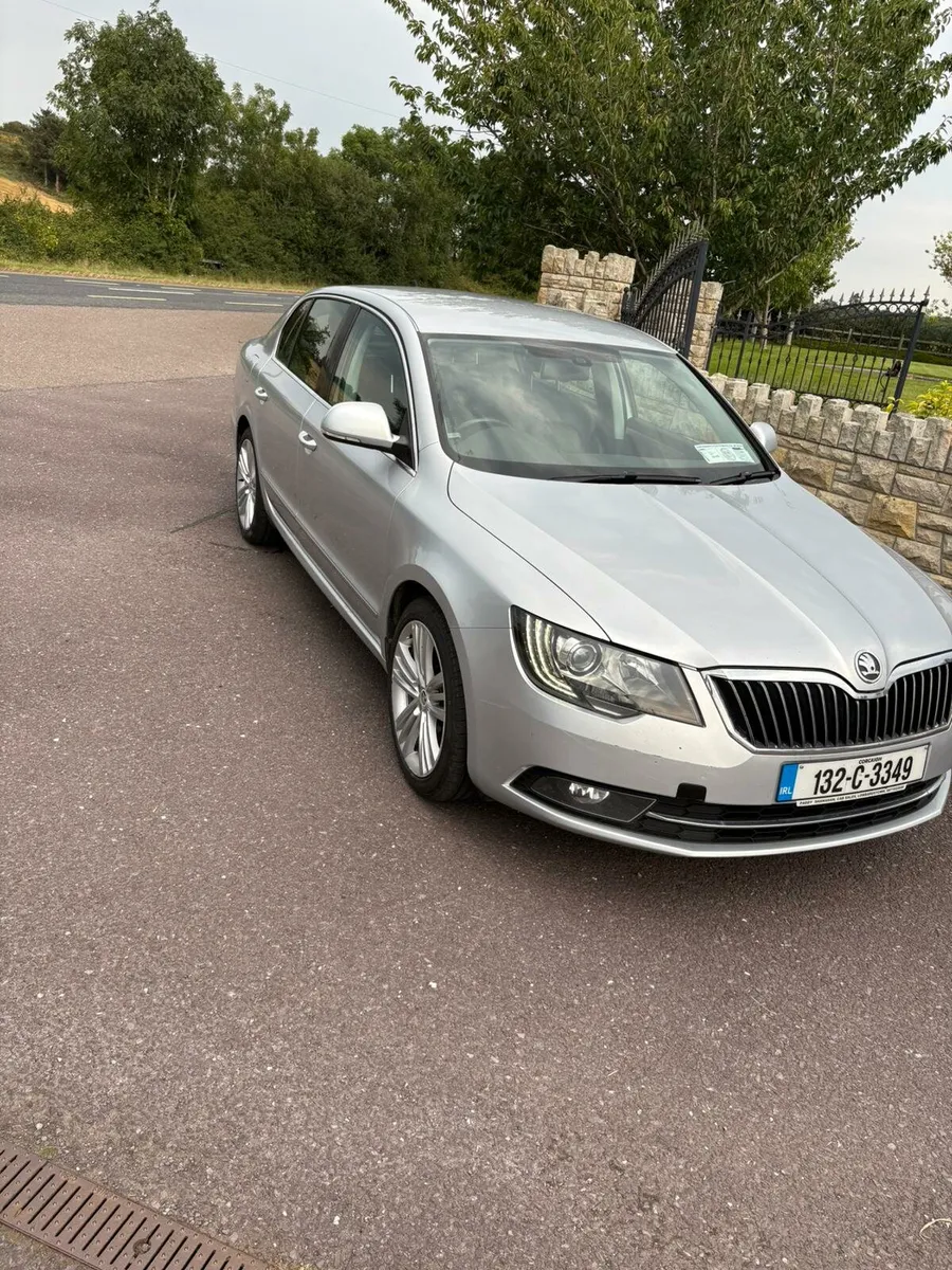 Skoda Superb 2.0tdi AVANGARDE - Image 2