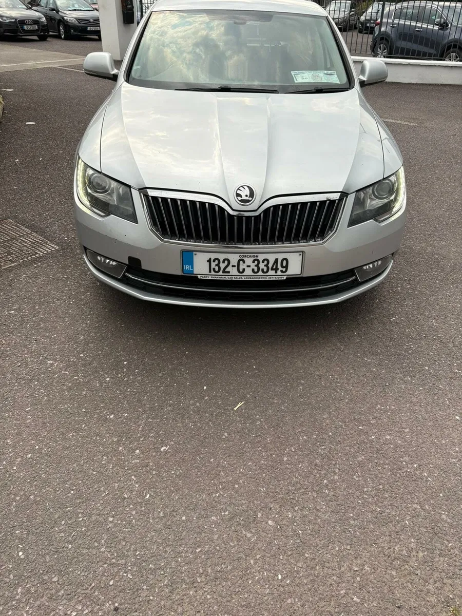 Skoda Superb 2.0tdi AVANGARDE - Image 4