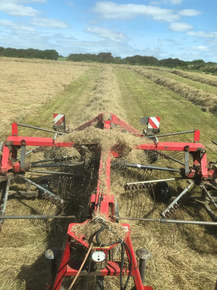 Hay bales - Image 3