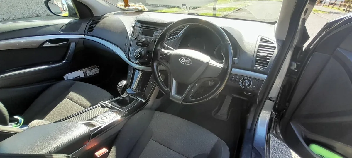 Hyundai i40 2015 - Image 2