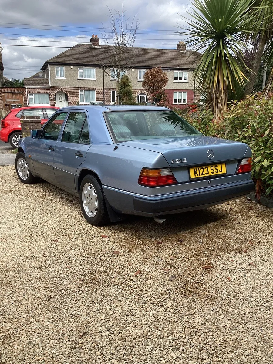 1993 Mercedes E220 Multi Valve Engine - Image 3