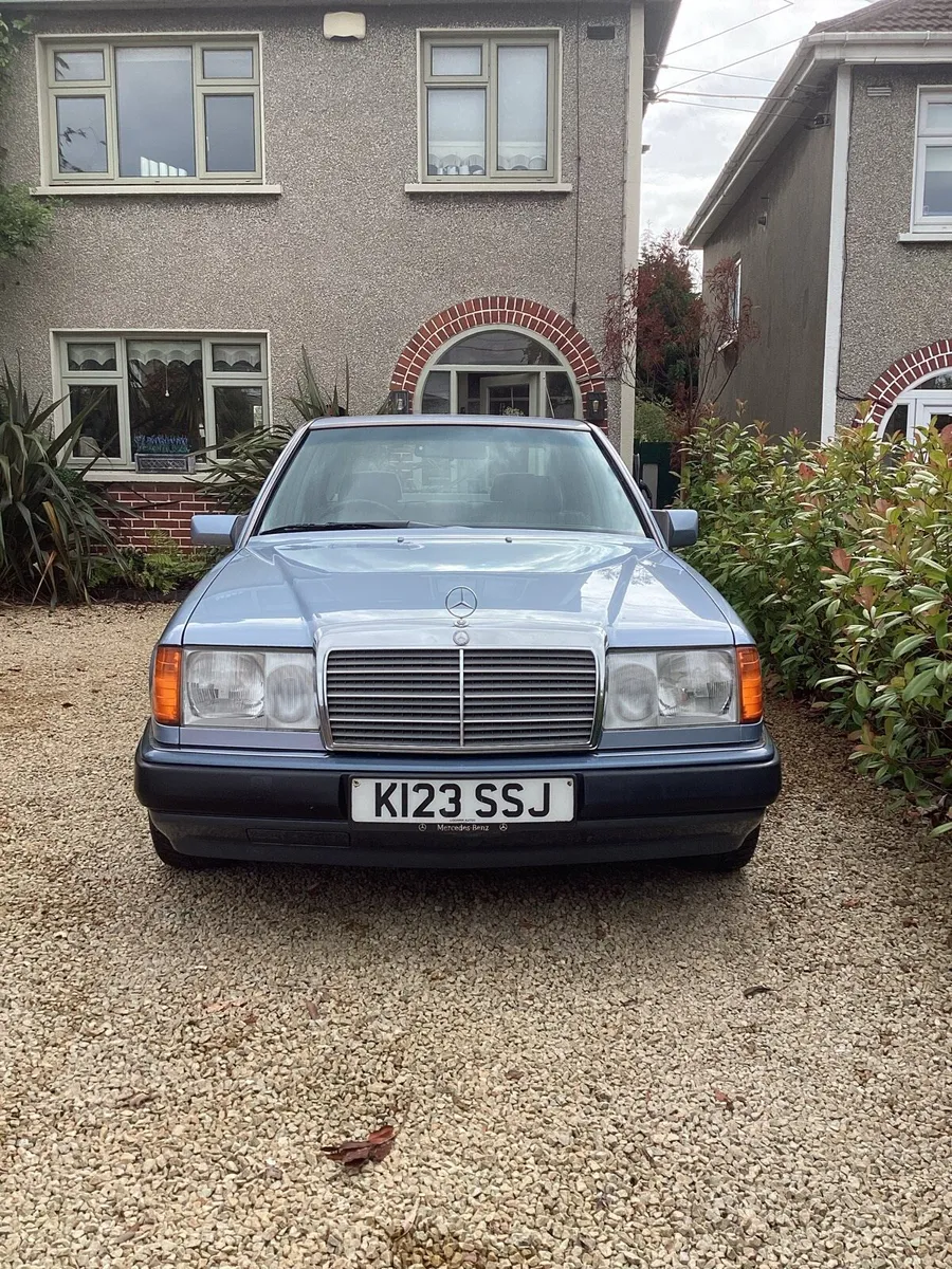 1993 Mercedes E220 Multi Valve Engine - Image 1