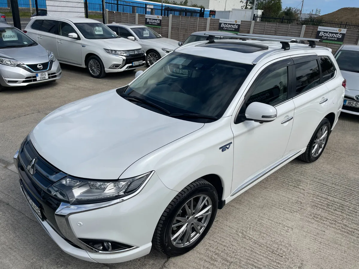 172 Mitsubishi Outlander Hybrid 2.0 Phev Automatic - Image 3