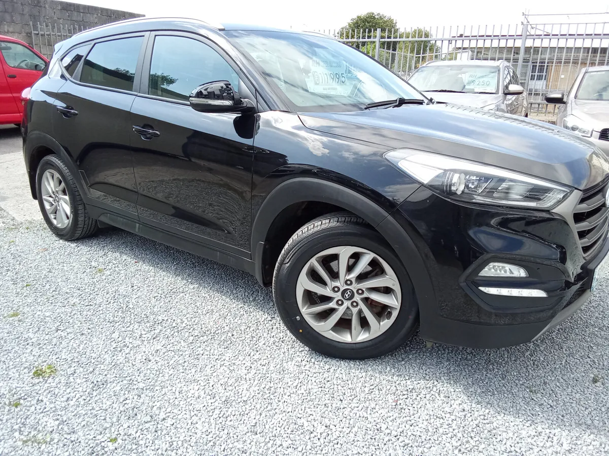 2016 Hyundai Tucson 2.0 crdi 4WD - Image 2