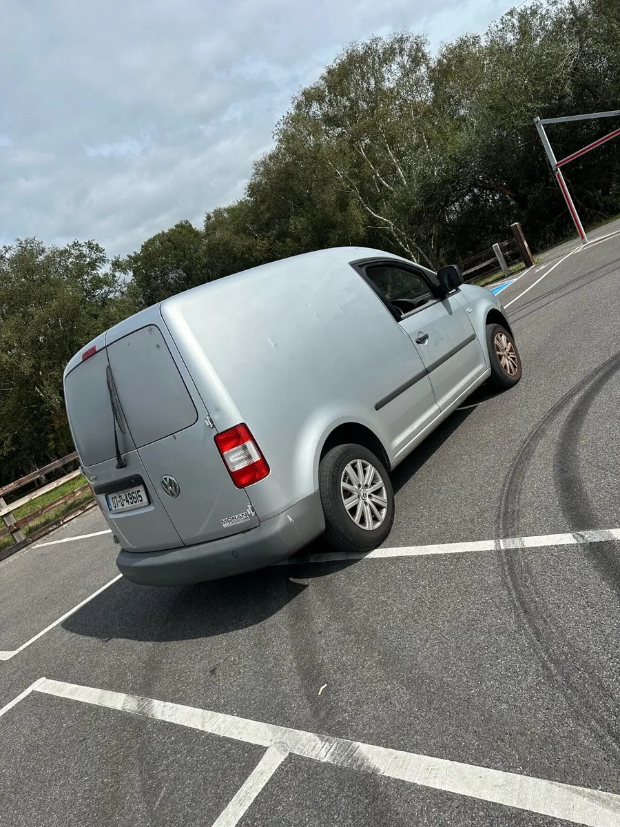 Volkswagen caddy - Image 4