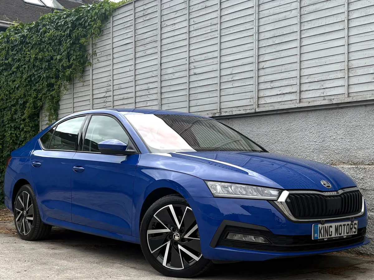 Skoda Octavia 2021 PLUG-IN HYBRID HATCHBACK - Image 1