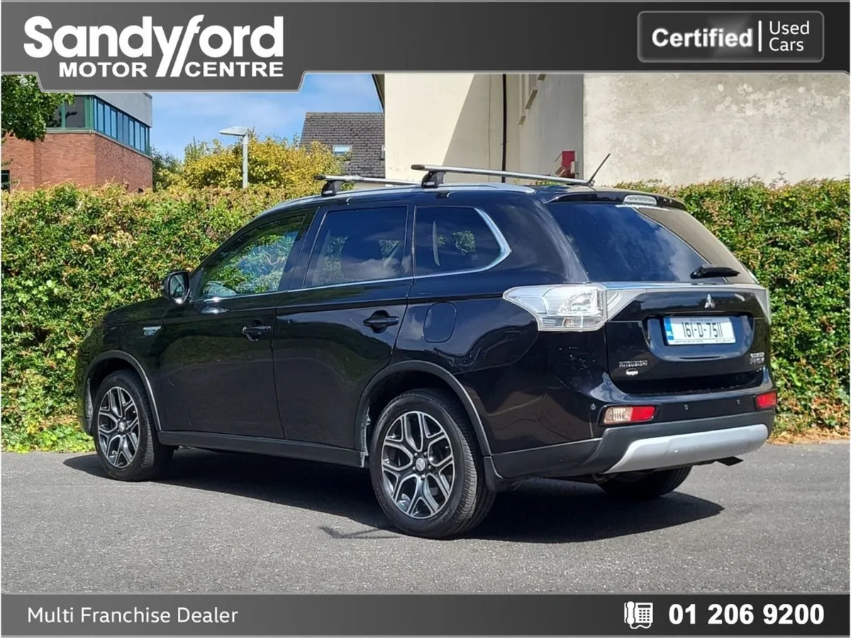 Mitsubishi Outlander Phev 2.0l 4WD 5-seater Insty - Image 4