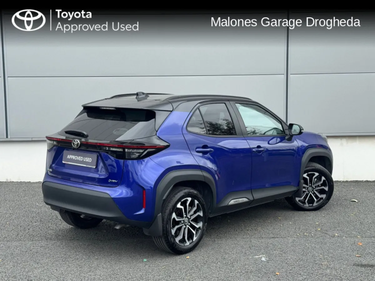 Toyota Yaris Cross 1.5 Hybrid *2 Free Services + D - Image 2