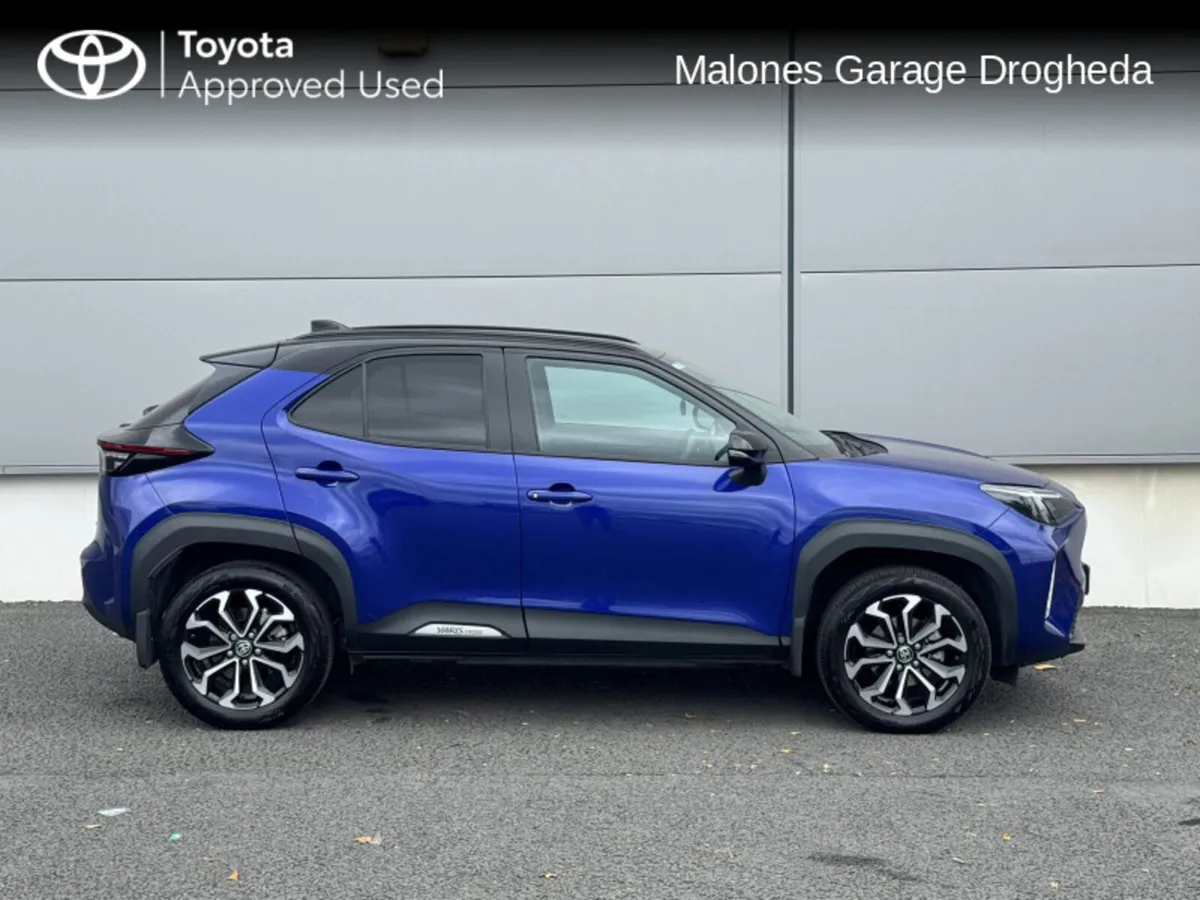 Toyota Yaris Cross 1.5 Hybrid *2 Free Services + D - Image 3