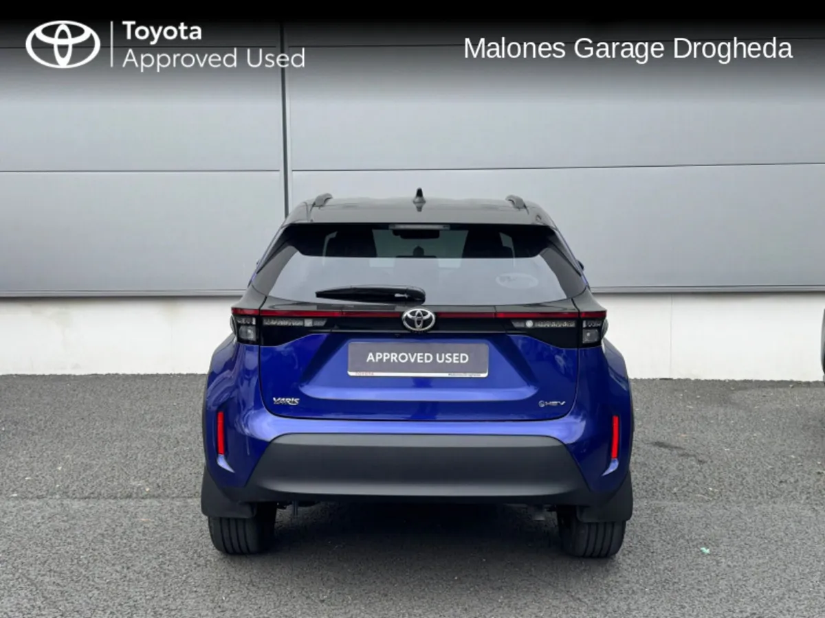 Toyota Yaris Cross 1.5 Hybrid *2 Free Services + D - Image 4