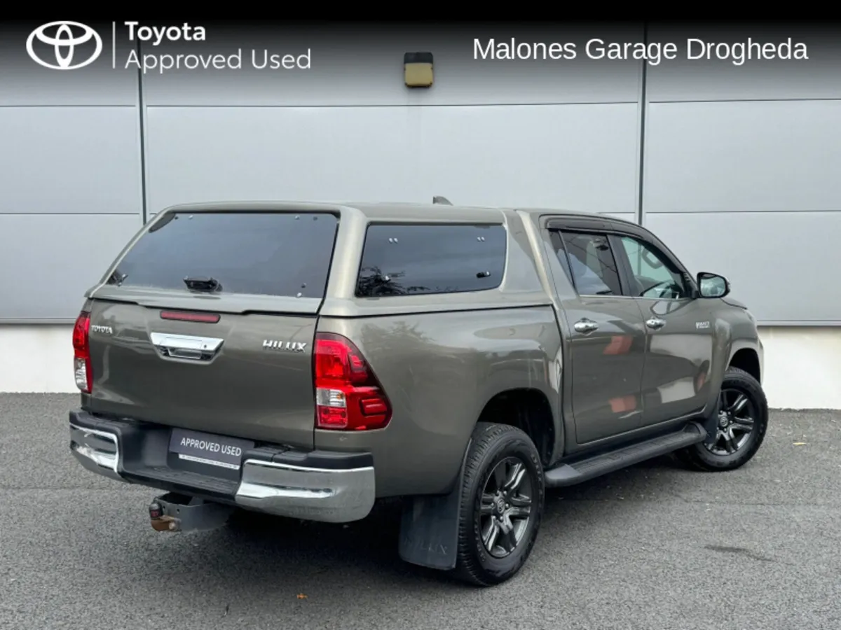 Toyota Hilux 2.8 SRD Double Cab *Hard Top Canopy* - Image 2