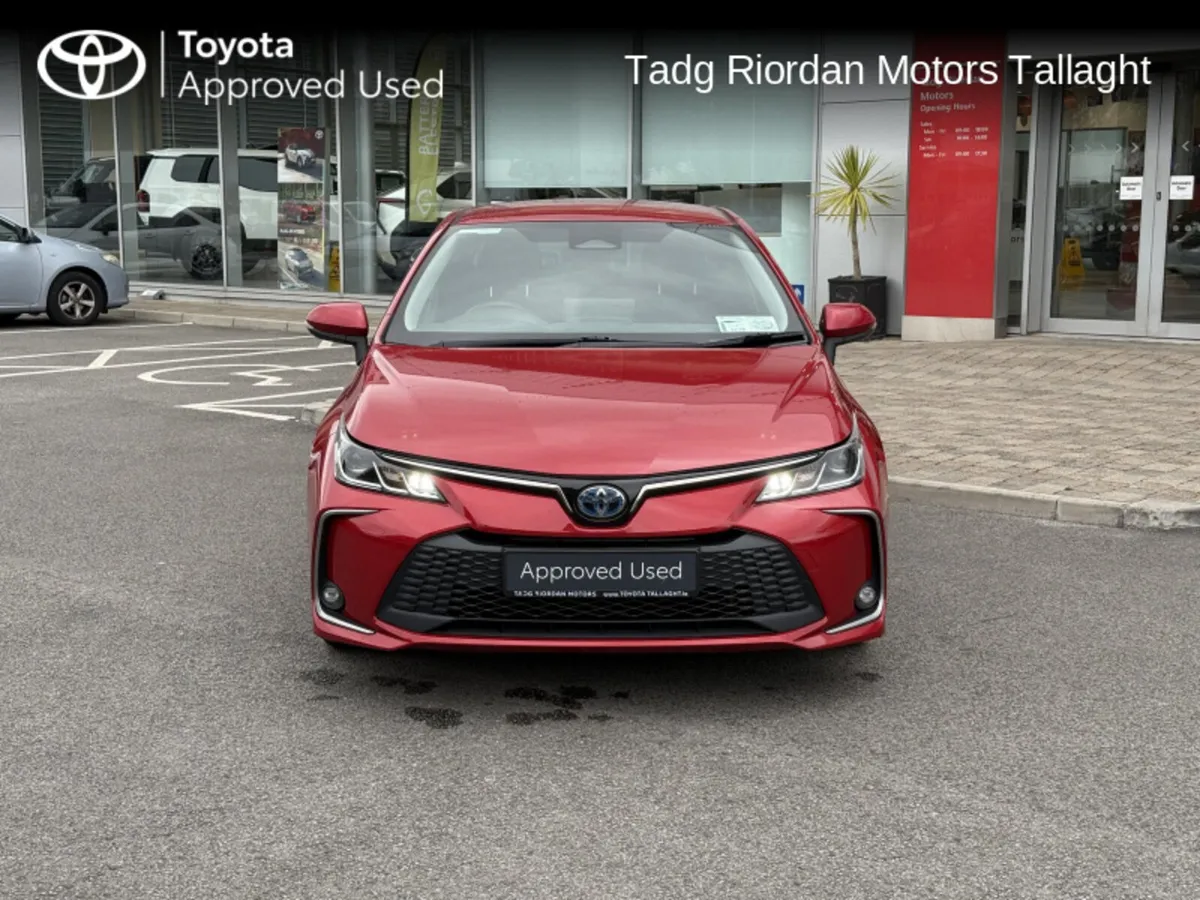 Toyota Corolla LUNA SALOON **** LOW MILEAGE NEW MO - Image 2