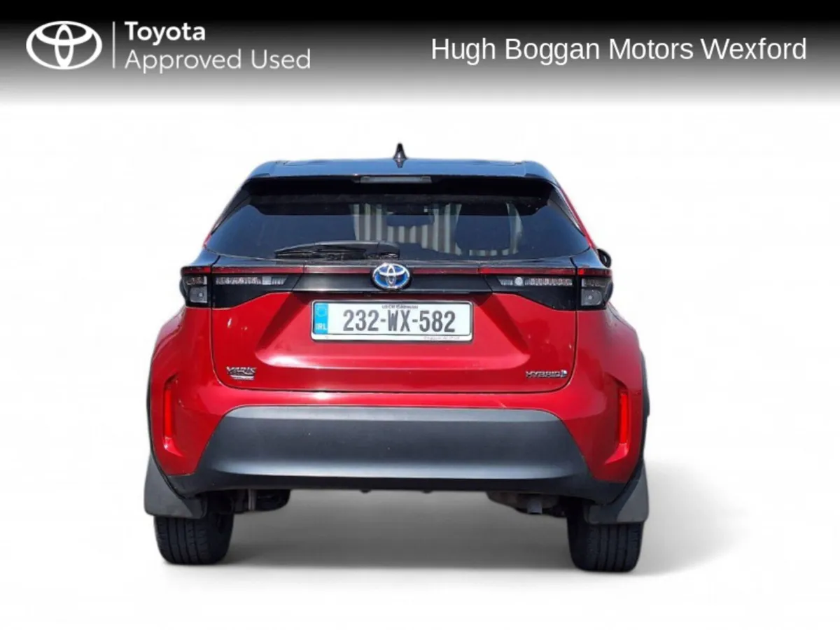 Toyota Yaris Cross SPORT BI TONE ONE OWNER - Image 4