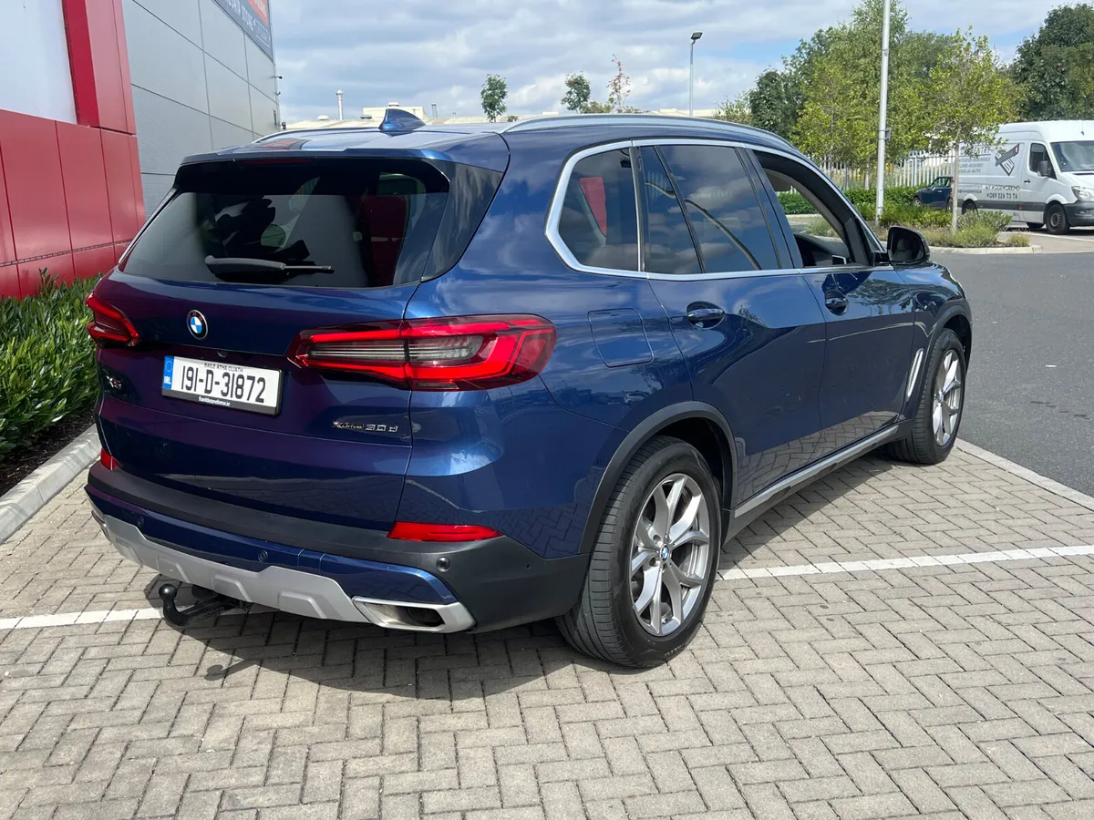 BMW X5 2019 X Drive 7 Seats FSH - Image 4