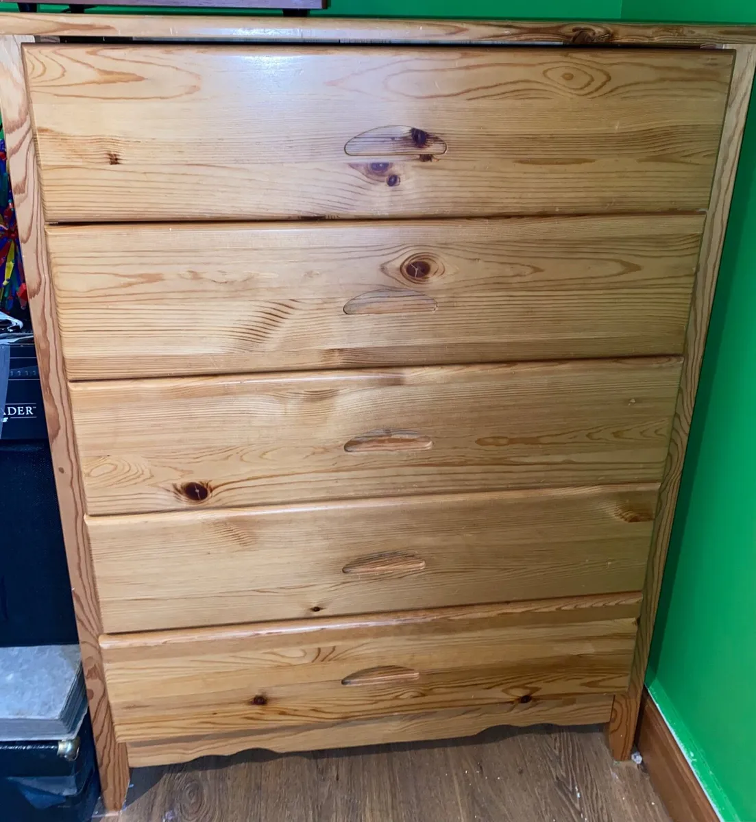 Pine chest of drawers - Image 1