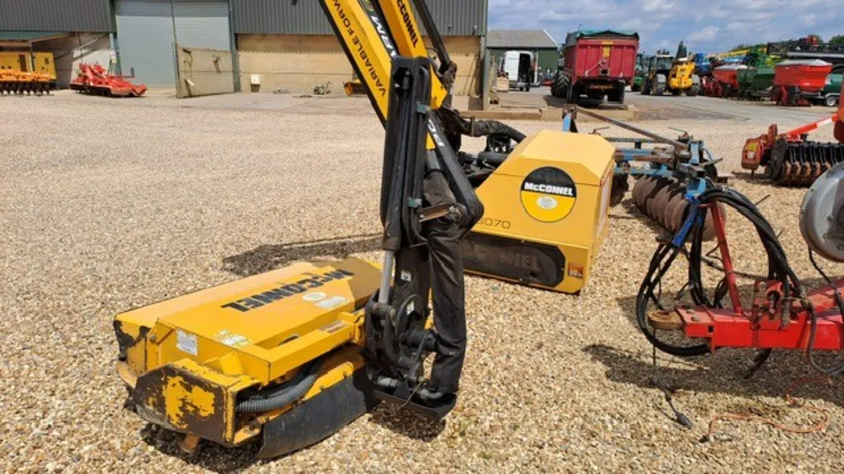 MCCONNEL PA6070 VFR REV EDS - Image 3