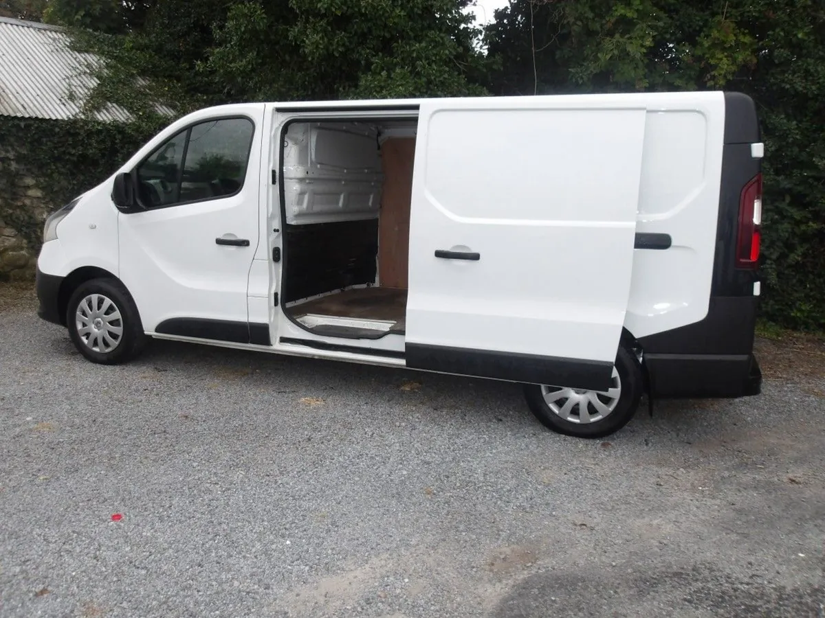 Renault Trafic Trafic Ll29 DCI 120 Business 3 - Image 2
