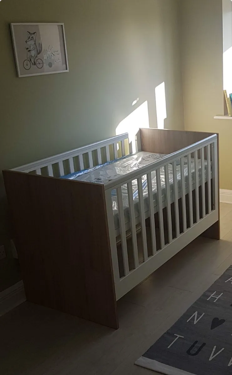 Mamas and papas cot bed