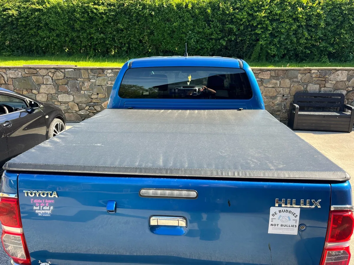 Hilux cover