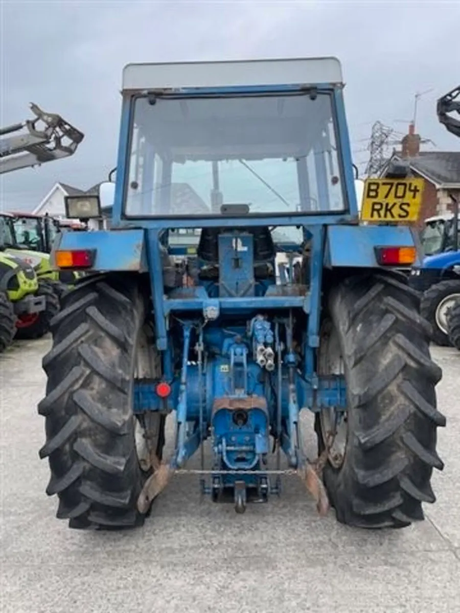 Ford 5610 2WD With Optional Loader - Image 4